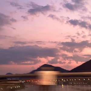 亲子乱大交做爰幼女中字
